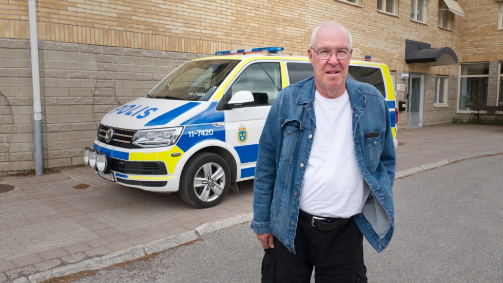 Förutom Stockholm hann Anders Holmlund även jobba i Luleå innan han till slut nådde sitt mål att jobba som polis hemma i Arjeplog 1995. "Det är ett underbart jobb och jag kommer att sakna det", säger den nyblivna pensionären som har närmare 46 år i yrket.