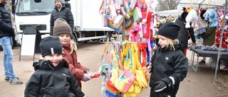 Påskmarknad i Vimmerby lockade mycket folk