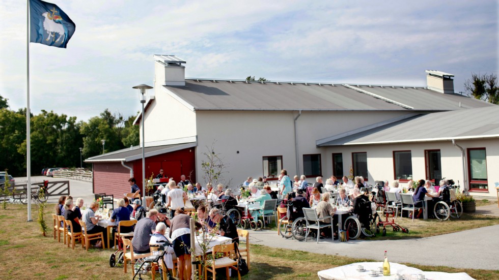 Sudergården, ett fullt fungerande och omtyckt boende som Socialdemokraterna ändå vill att regionen ska ta över i egen regi.