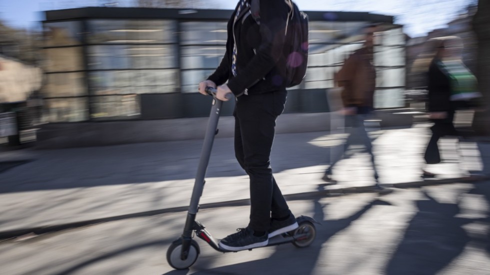 Det har tidigare inte funnits något företag som hyr ut elsparkcyklar i Norrköping. Nu kommer Qick scooter till stan med uthyrning av fordonet som vållat mycket debatt i andra städer.