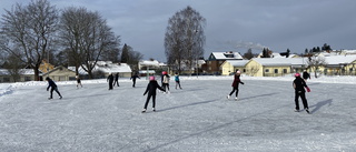 Iskallt har blivit stekhett för eleverna på rasterna