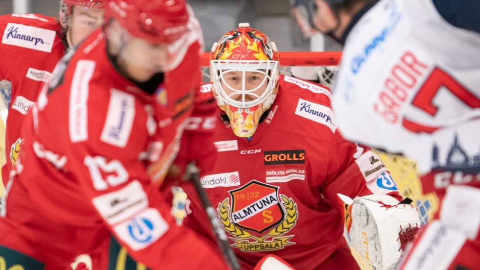 Erik Hanses har vunnit fler segrar än någon annan målvakt i hockeyallsvenskan. Segern över Västervik var hans 157:e.