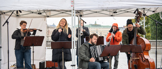 Ny sångprotest följdes av höjt publiktak