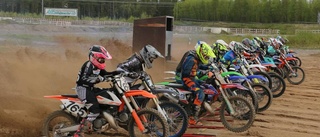 Snart klart för start – motocross i full fart