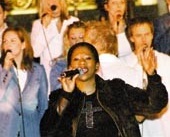 Gladys och One voice i Risinge kyrka