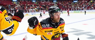 Komarovs sköna pik – mot sig själv: "Det är otroligt – jag är 35 år gammal och ser inte pucken"