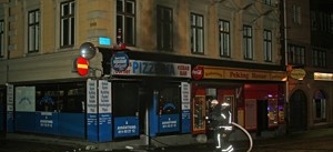 Brand i Pizzerian
Queens Corner