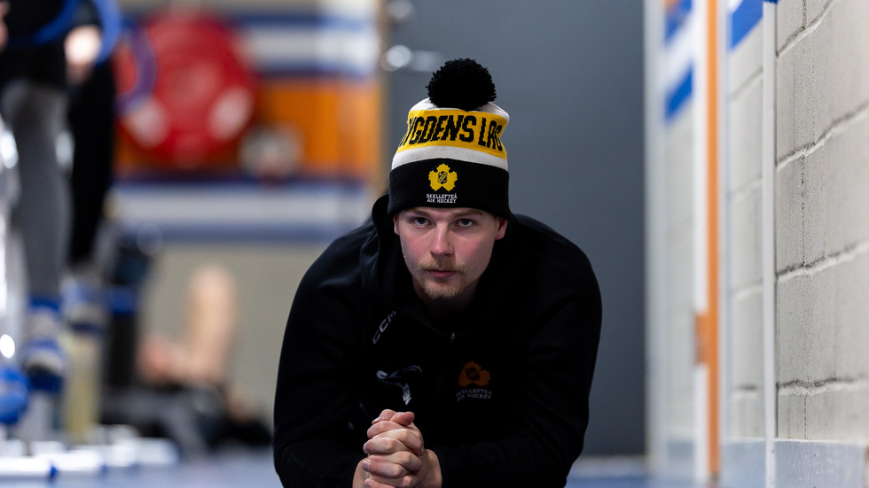 Anton Olsson lånas ut från Skellefteå AIK till hockeyallsvenska AIK, enligt uppgifter till Expressen.