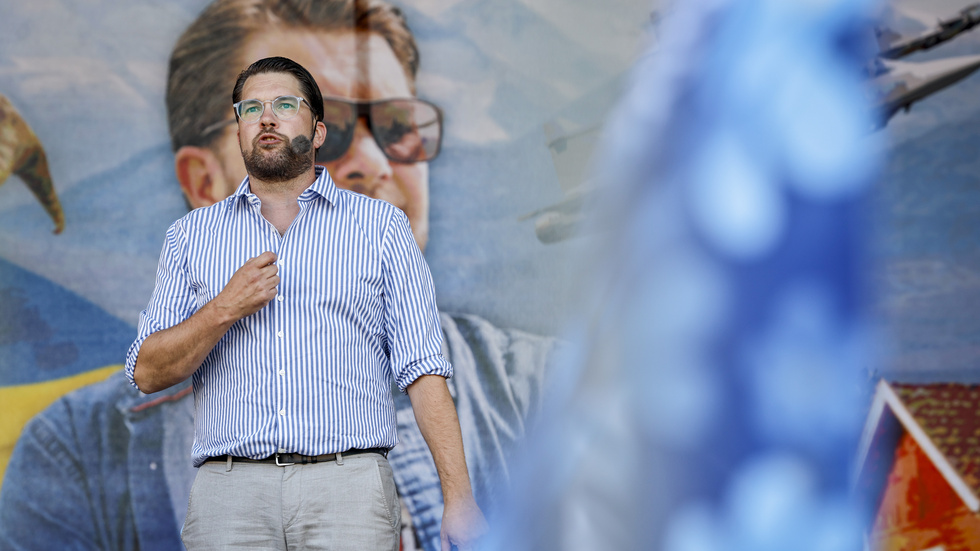 Jimmie Åkesson går mot strömmen. Han backar stort. Norrbotten vänder honom ryggen. 