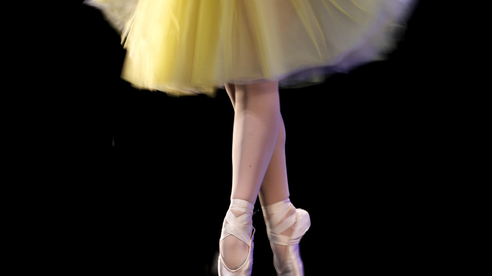Magdalyn Malloy performs during Senior Classical Competition Women Ages 17-18 & Men Ages 15-19 at the Youth America Grand Prix (YAGP) ballet scholarship auditions in River Forest, Ill., Sunday, Feb. 4, 2024. (AP Photo/Nam Y. Huh)  ILNH102