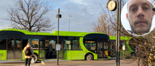 Unga får betala vuxenbiljett på bussen – har varit fel i månader