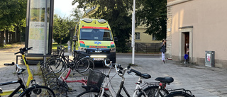 Man misshandlad i centrala Linköping – förd till sjukhus