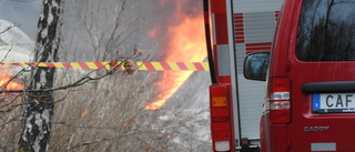 Man och två barn döda i villabrand