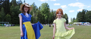 Ungdomarna i Örsa gav Klara och Emma en midsommar i byn