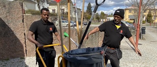 Negase och Mohamed får mycket beröm från Boxholmsborna för sitt arbete