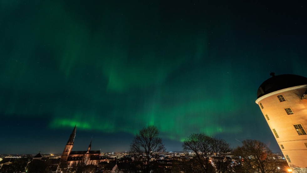 Norrsken över centrala Uppsala (arkivbild)