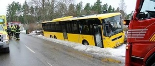 Busschaufför svimmade under färd