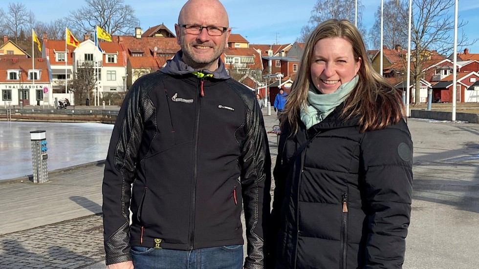 Torbjörn Pettersson har tidigare jobbat åt eventarrangören för Vasaloppet China. Nu är han eventchef för löp- och MTB-loppen som sker i samarbete med Vasaloppet. Emma Hjelm är näringslivschef på Strängnäs kommun.