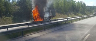 Lastbilsbrand på E18