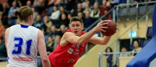 Basketbjässen lämnar Uppsala