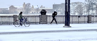 Varnar för snösmocka – och hårda vindar