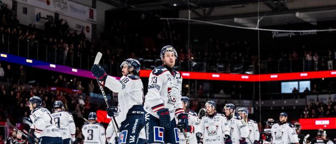 De borde skämmas – det var LHC-spelarna som sparkade Östman