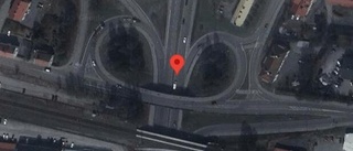 Trasig personbil stör trafiken på E4