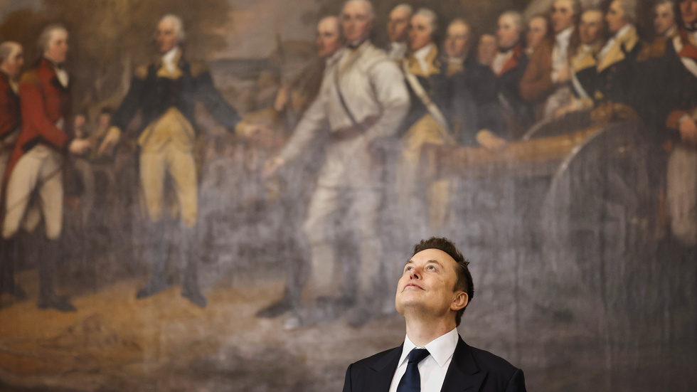 Elon Musk inför Donald Trumps installeringsceremoni i Washington DC den 20 januari.