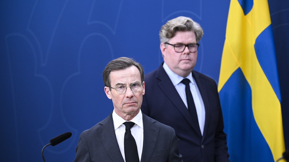 Statsminister Ulf Kristersson (M) och justitieminister Gunnar Strömmer (M) höll pressträff efter dagens skjutning vid en skola i Örebro.