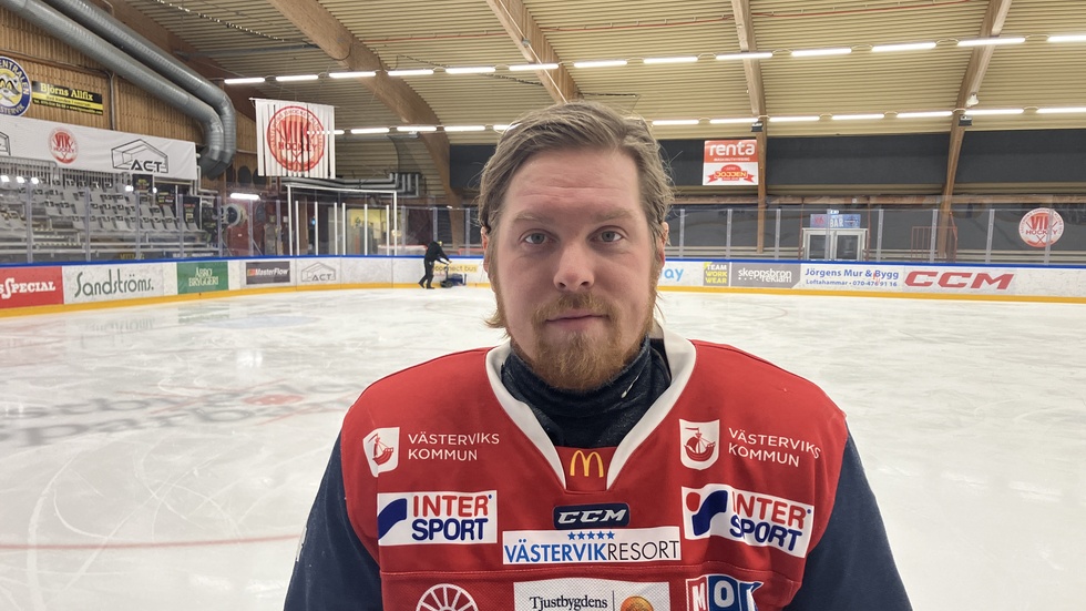 Erik Gustafsson är tillbaka på isen igen. 