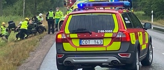 Olycka på riksvägen utanför Vimmerby • Motorcykel hamnade i diket • "Trafiken rullar på som vanligt igen"