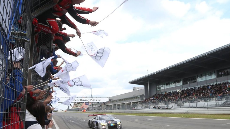 Efter Nürburgring förra helgen väntar nu kortare race på Silverstone för Edward Sandström.