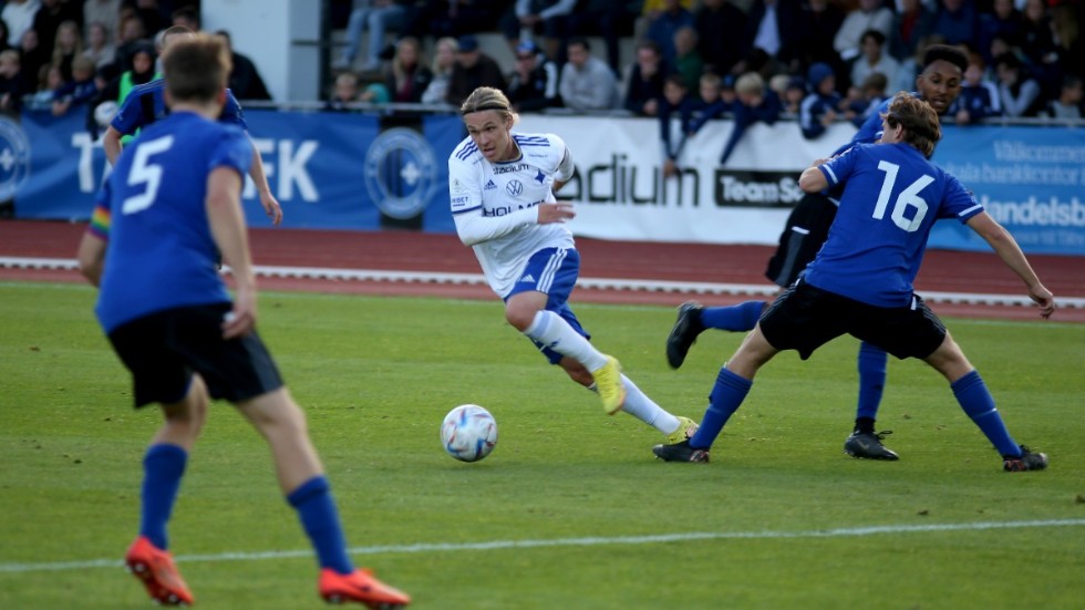 Arnór Sigurdsson blev målskytt och vinnare i Täby. 