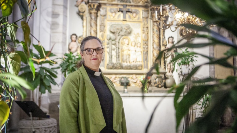 Domprost Anna Lundgren växte upp i När och var kompis med syskonen Nilsson på Alvare gård. På fredagen lämnar hon över Marie Nilsson Lind till den sista vilan. För henne var det givet att tacka ja på familjens förfrågan.