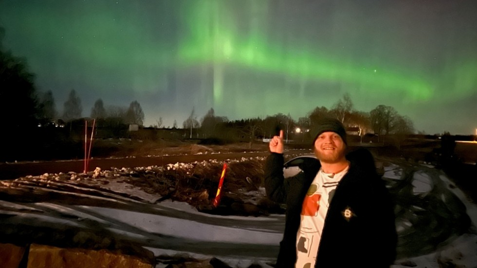 Norrsken över Jönåker. Fler bilder hittar du nedan, och du kan även ladda upp egna för andra att titta på!