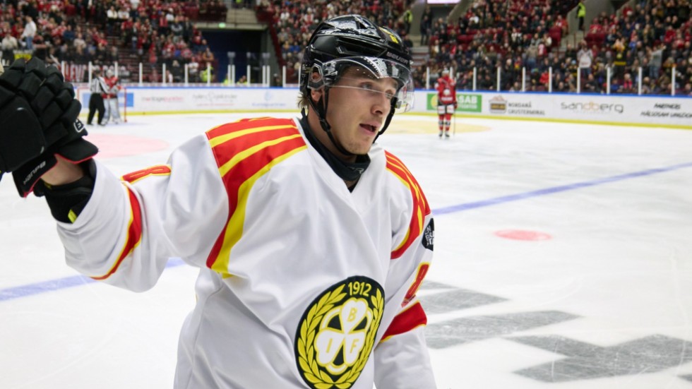 Brynäs Dmytro Timashov jublar. Arkivbild.