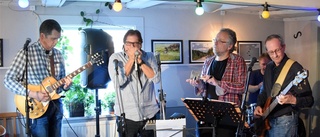 Jazz med Jimmy Zavala och Blue Mailbox på caféet