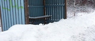 Snövallar ställer till det för bussresenärer