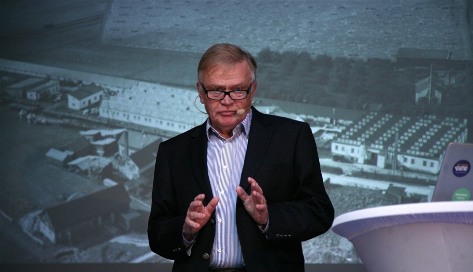 Gunnar Elfström berättade med sedvanlig briljans om Ebbe Wahbeck Ebbe som var son till Adolf Fredrik Wahlbeck som grundade Wahlbecks Fabriker. Foto: Mohamed Kabab