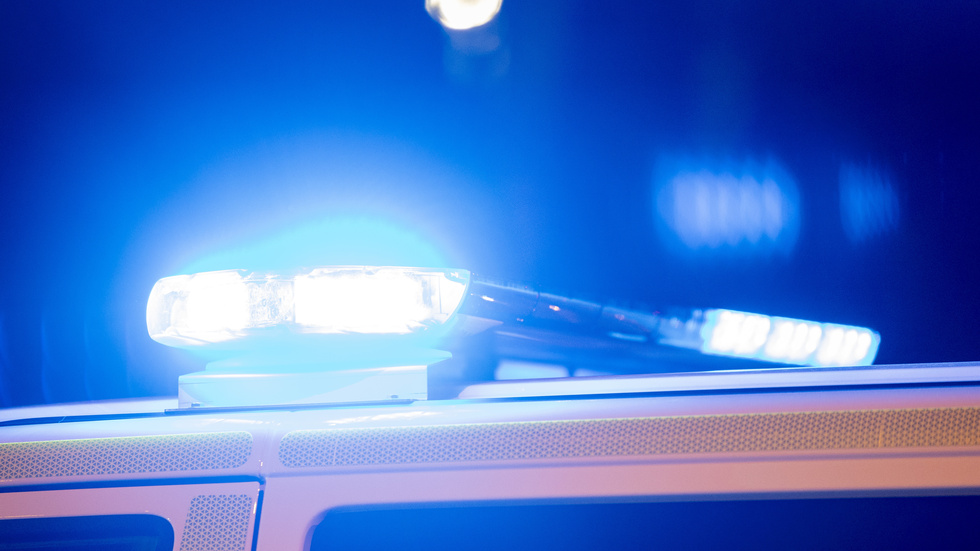Polisen åkte till en adress i Motala på onsdagskvällen. Där greps en man misstänkt för grovt olaga hot och skadegörelse. 