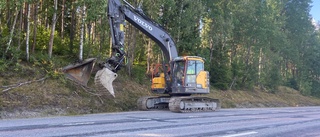 Tillfälliga trafikljus och väglotsar mellan Strängnäs och Åker