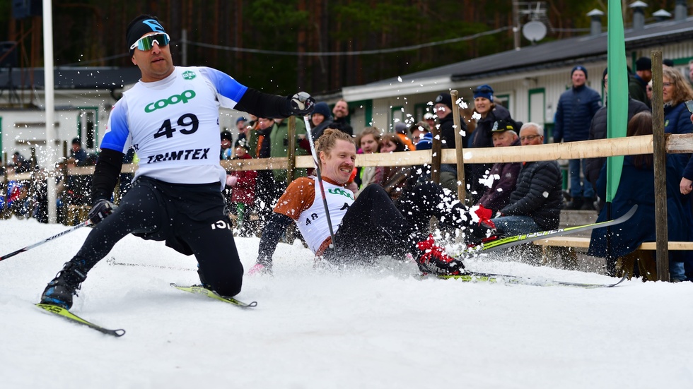 Vilken fajt! Johan Furustad från Täby var knappt före hemmaåkaren Mandus Andersson från Rex i det här heatet.