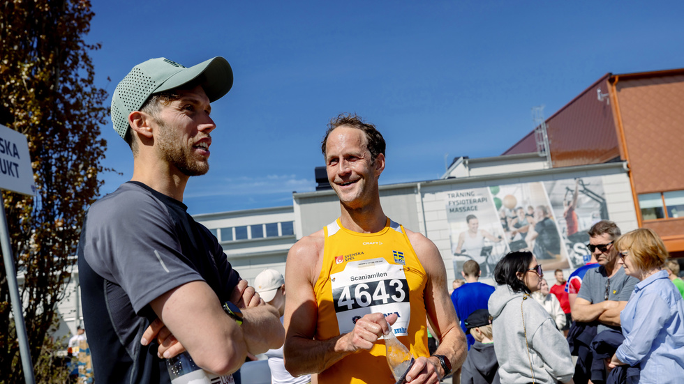 Ett kärt och otippat möte mellan Marcus Hellner och Anders Södergren. Ingen av dem hade koll på att den andra skulle vara med i Luleå stadsmara. 