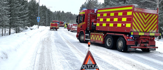 Flera fordon i trafikolycka på Storheden