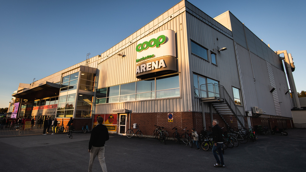 "Tro fan att folk blir förbannade", skriver Pelle Johansson.