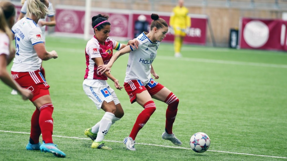 "Klart att man blev lite orolig. Nu, i det här läget av säsongen, vill jag inte operera mig och missa matcher. Det är det inte riktigt läge när vi ligger där vi ligger", säger My Cato.