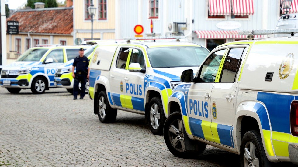 Ett stort antal poliser deltog i helgens narkotikarazzia i Skänninge. 