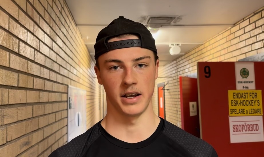 Adam Wagner blev matchens lirare i ESK och berättar om sitt "turmål". Han försökte hitta Edwin Wiklund men styrningen satt direkt istället.