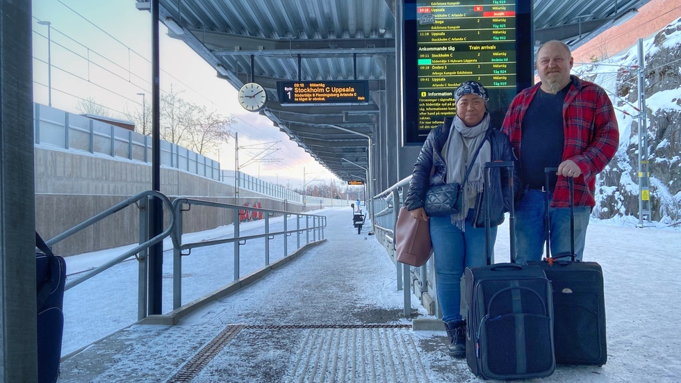 Phenduean Kheasawang och Mats Almroth ska till Arlanda, och hade Strängnäsvännerna som plan B ifall tåget skulle vara försenat. "Man ska kunna lita på att tågen går", tycker Mats Almroth.