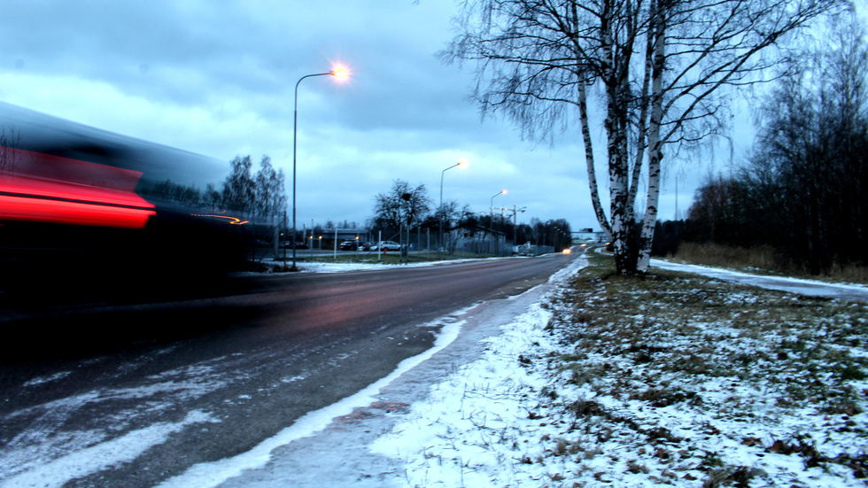 Företaget Fu-gen ger inte upp planerna på att bygga batterilagring på Karstorpsområdet i Västervik, trots att bygglovet upphävdes av länsstyrelsen. Bolaget hoppas att ett reviderat bygglov går igenom, och att man kan börja bygga batterilagret redan 2024. 